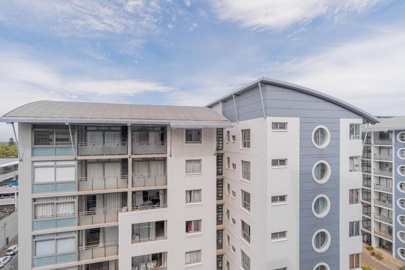 2 Bedroom Property for Sale in Claremont Western Cape